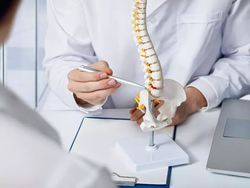 Chiropractic exam for sciatica pain relief